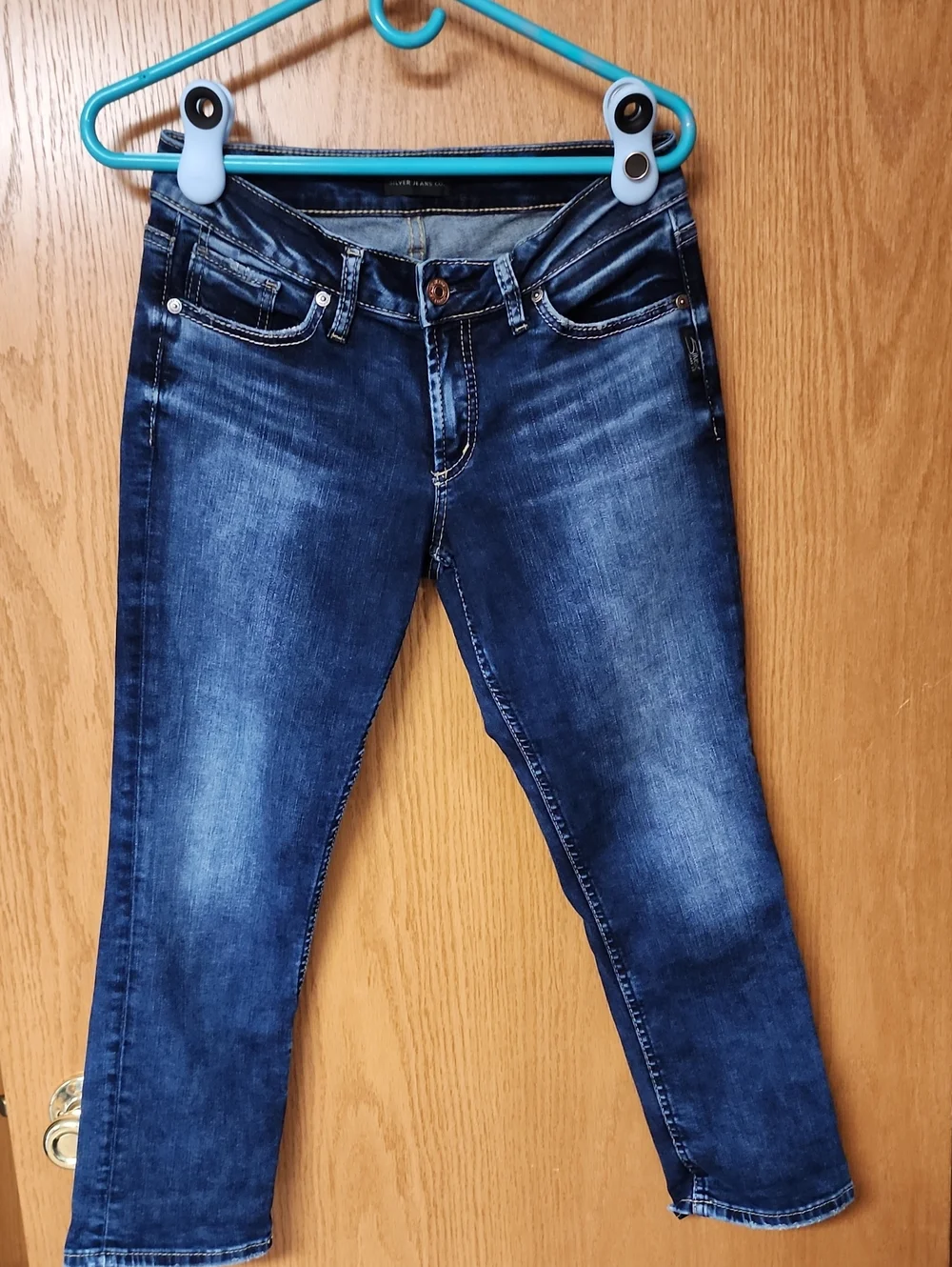 Silver Suki Jeans capri Women's with Back Pocket Stitching 27x22.5 number 2092